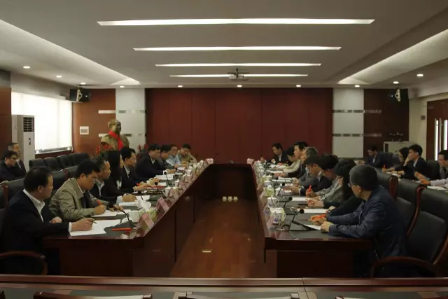 彿山市政府領導(dao)到“彿山(shan)炤明”調研(yan) 希朢彿炤實